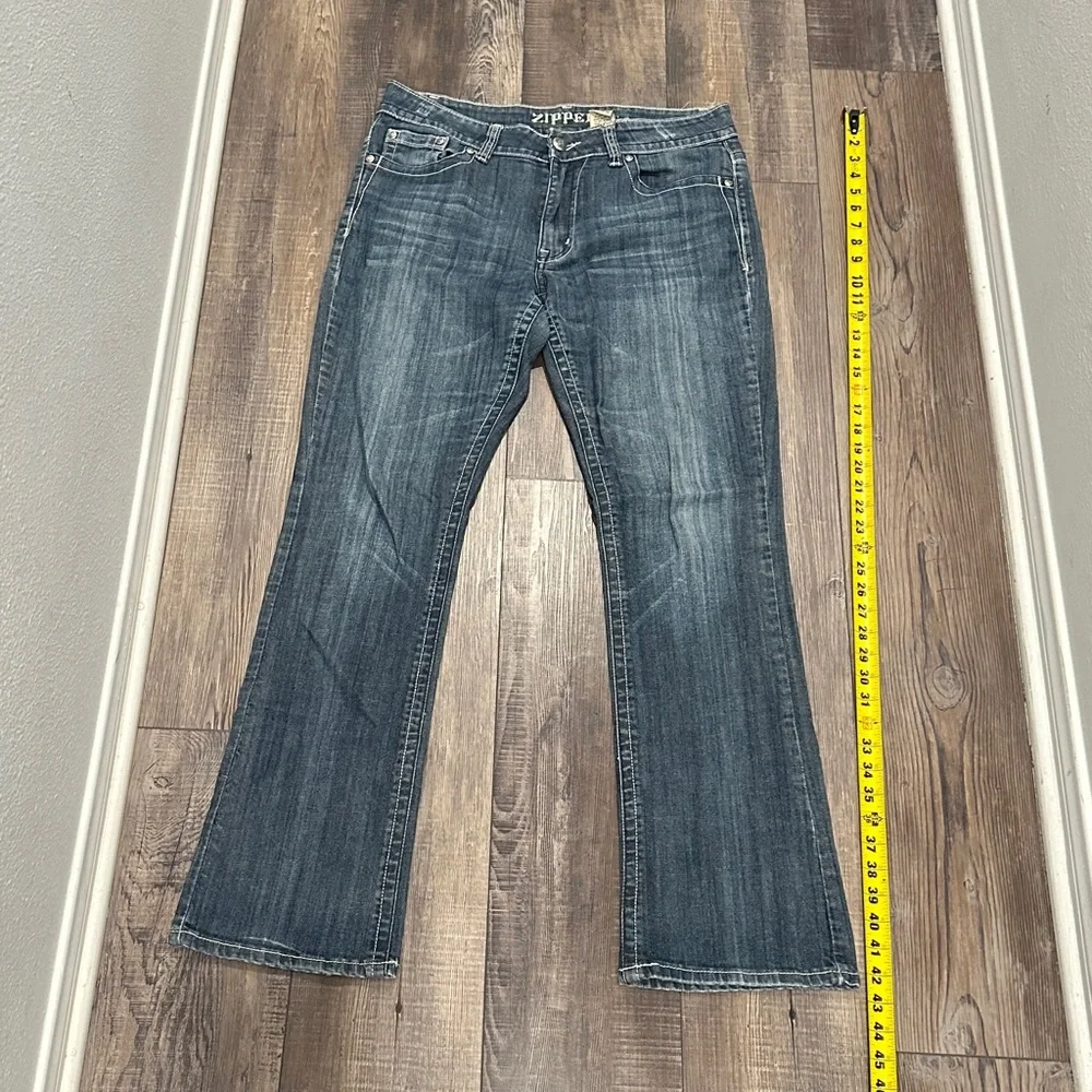 Women’s Boot Cut Jeans in Indigo Blue - Picture 3 of 8